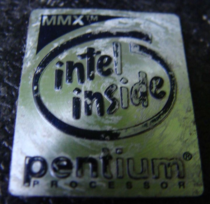 Aluminiowe logo Pentium MMX - oryginalne