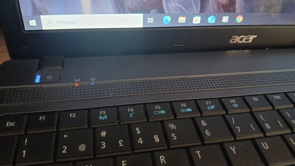 Portátil Acer a Funcionar
