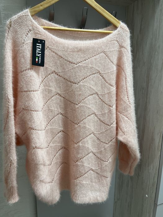 Продам нову кофту павутинку