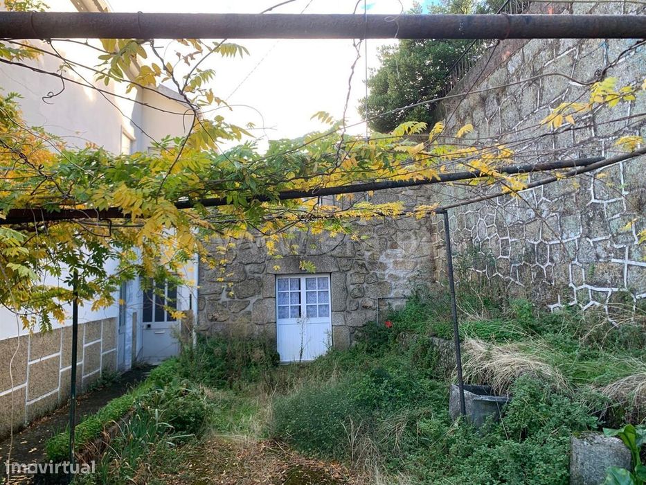 Moradia em Banda T2 / Fundão, Alpedrinha