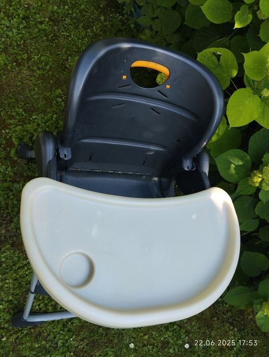 Столик для годування Chicco