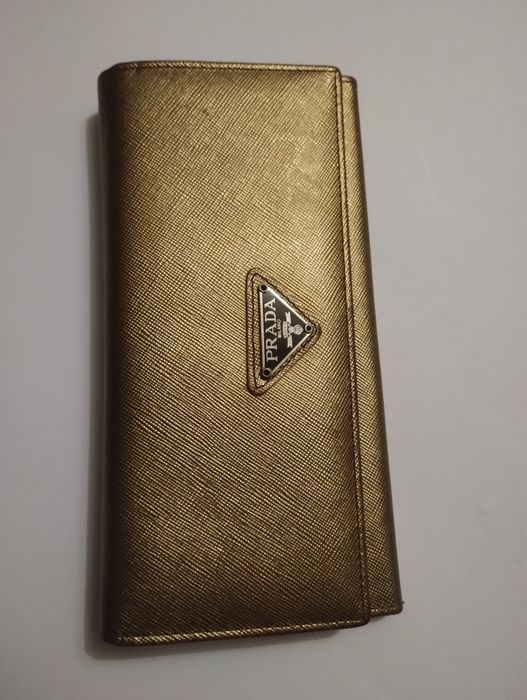 Женский кошелек prada