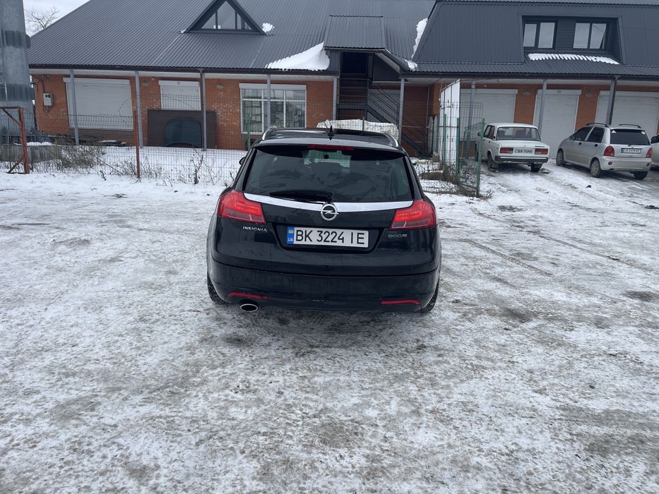 Авто Opel insignia 2010