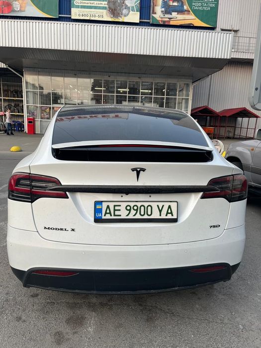 Авто в розстрочку MODEL X
