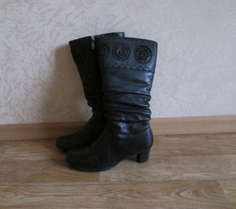 Шкіряні чоботи р.38