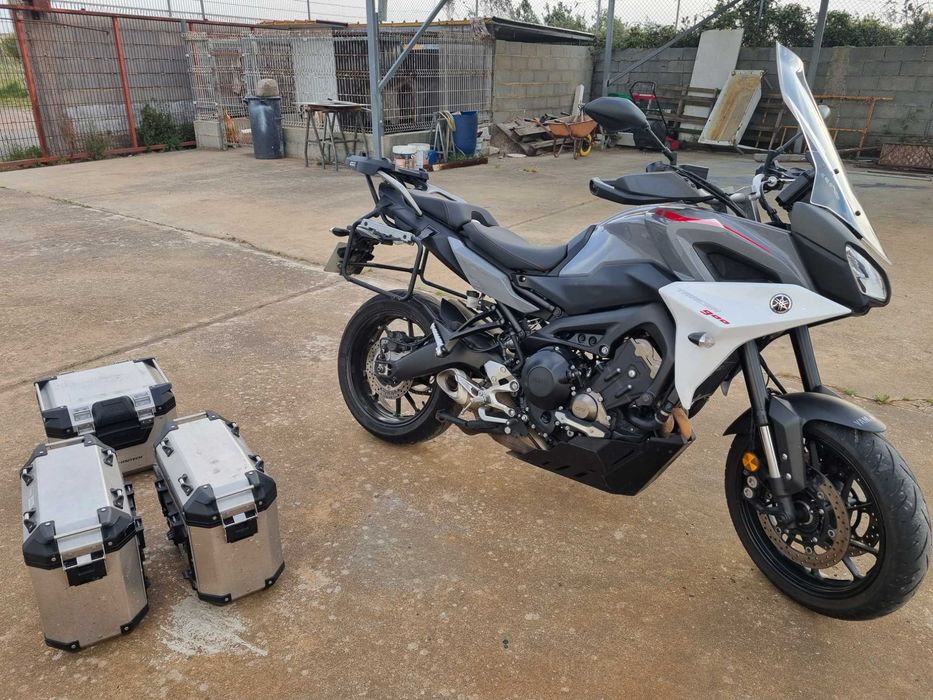 Yamaha Tracer 900 impecável