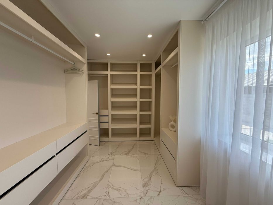 Продам неймовірно красивий будинок біля лісу!!