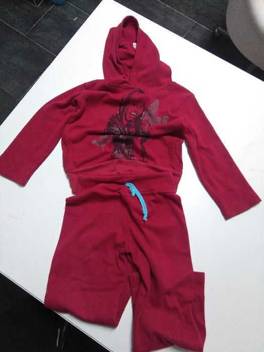 Fato treino com capuz 4 anos