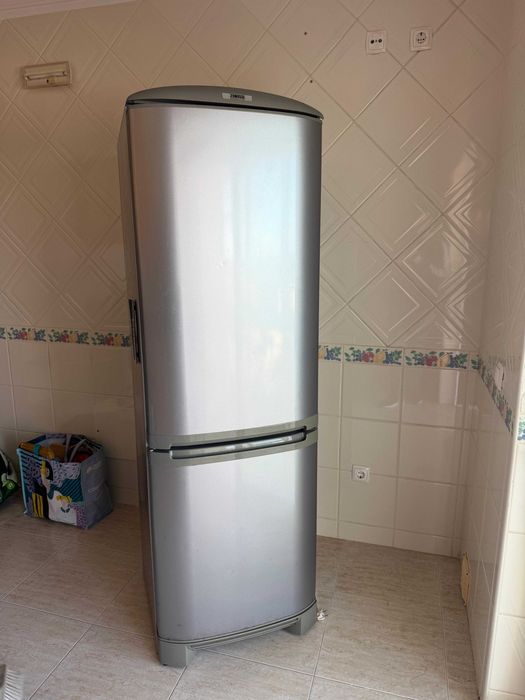 Frigorifico combinado Samsung bom estado