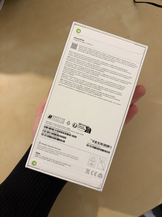 iPhone 16 Plus 128 GB - Preto Novo e Selado