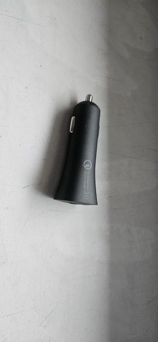 Ładowarka samochodowa USB C