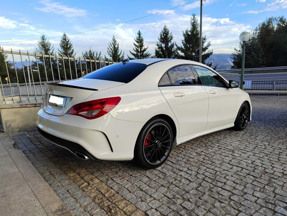 Mercedes CLA 200 AMG / Cx. Manual