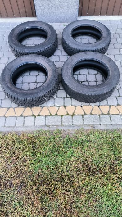 Sprzedam opony zimowe 215/65R16