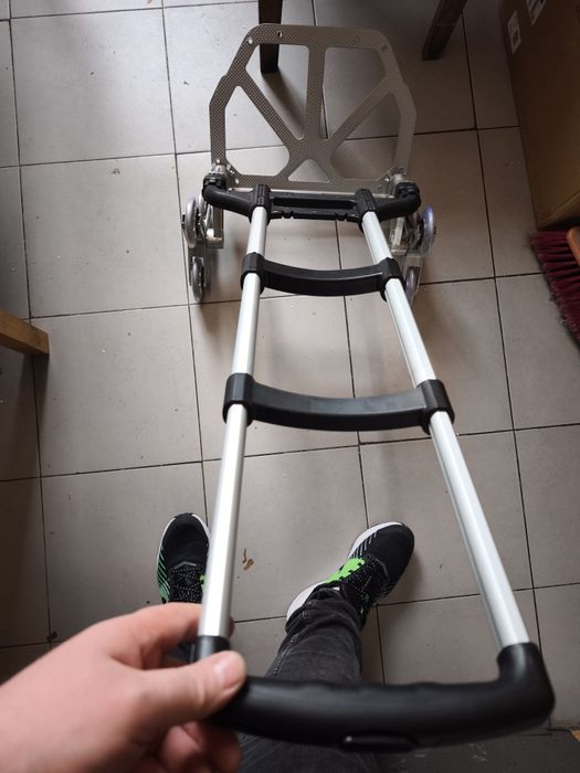 Plataforma elevatória dobrável, até 75 kg, em alumínio, para transporte de objetos