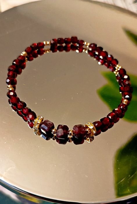 Bransoletka z naturalnego granatu ręcznie robiona