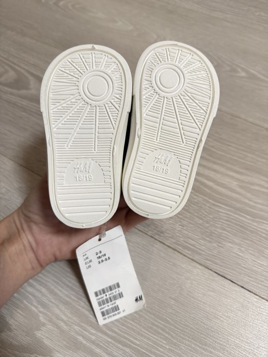 Кросівки h&m 18-19 розмір
