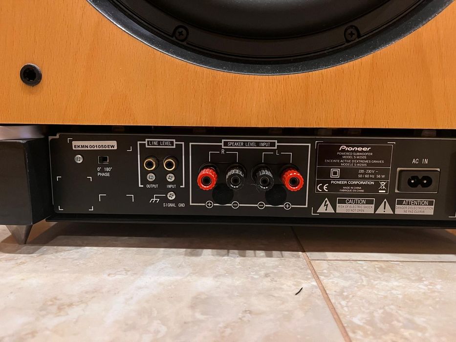 Zestaw kolumn do kina domowego