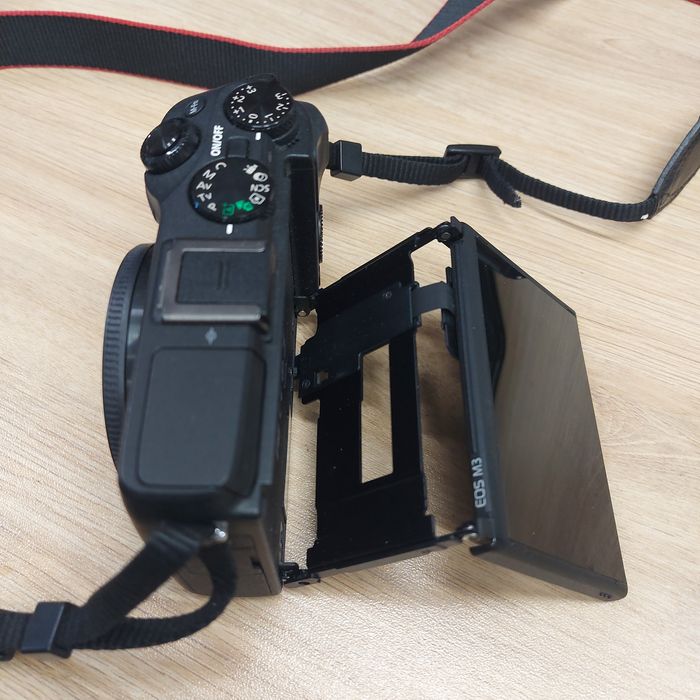 Aparat Canon EOS M3  Stan Bardzo dobry