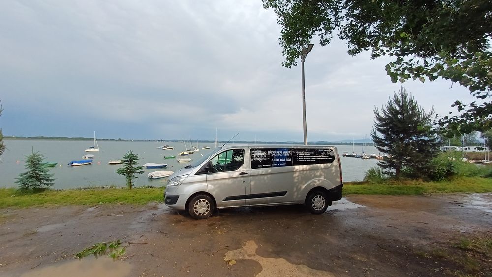 Wynajem busa 9-osobowego/ Przewóz osób/Transport/ Lotniska wesela