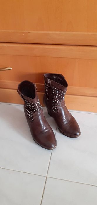 Botas Castanhas Cano baixo C/ brilhantes