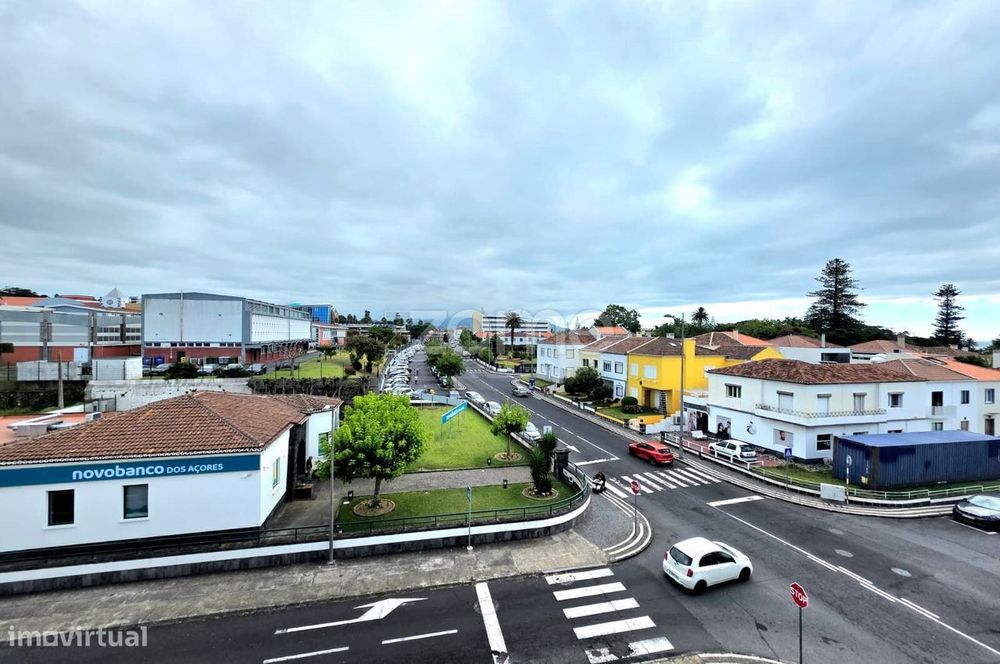 Apartamento T1 novo, para arrendamento - Ponta Delgada