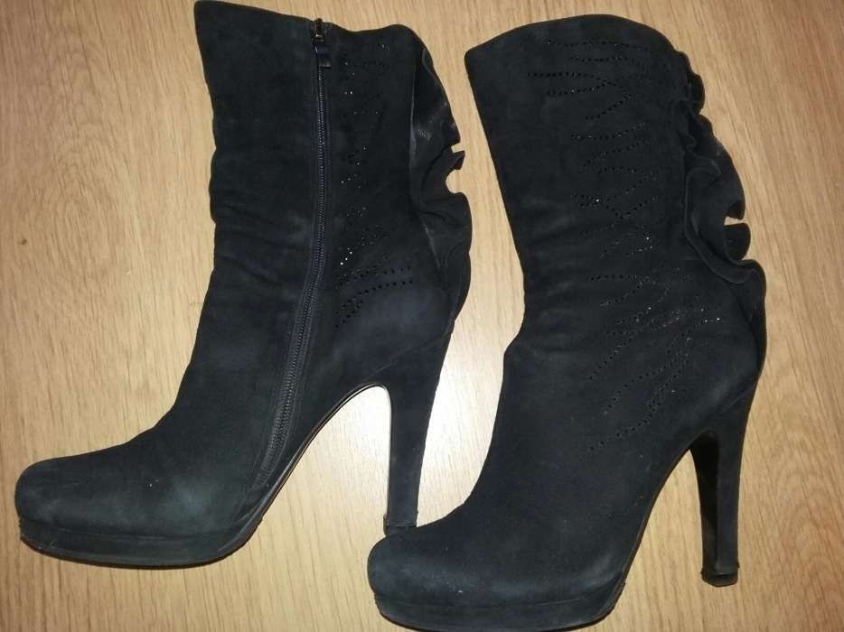 Сапоги замшевые удобные и шикарные.