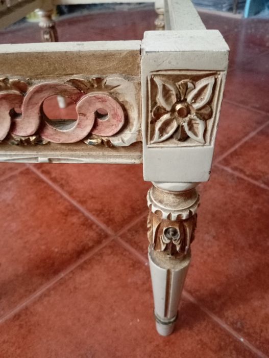 Mesa de sala em granito