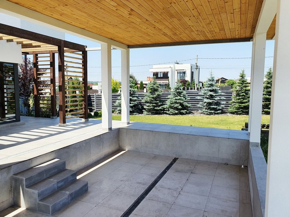 Продам дом с ремонтом Новоалександровка