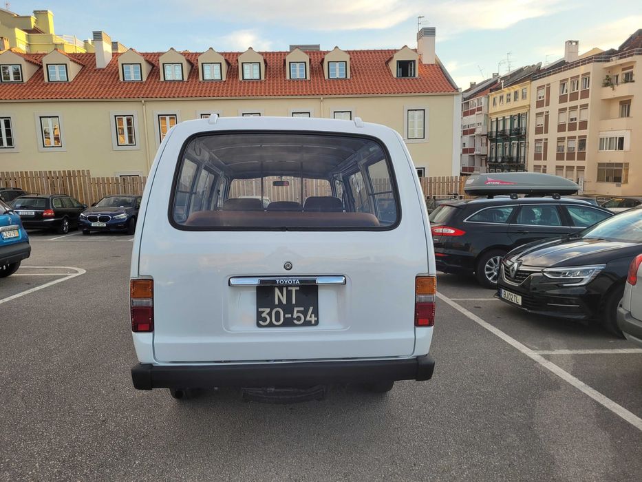 Toyota Hiace 9 Lugares / Comercial (Misto) 2.2 D