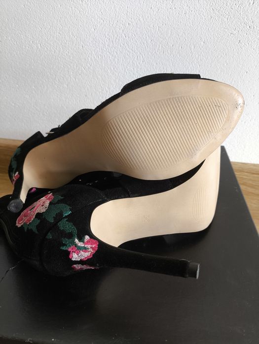 Buty Sacha nowe. Tanio