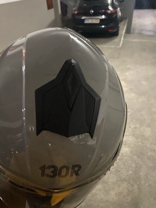 Capacete modular usado com alguna riscos