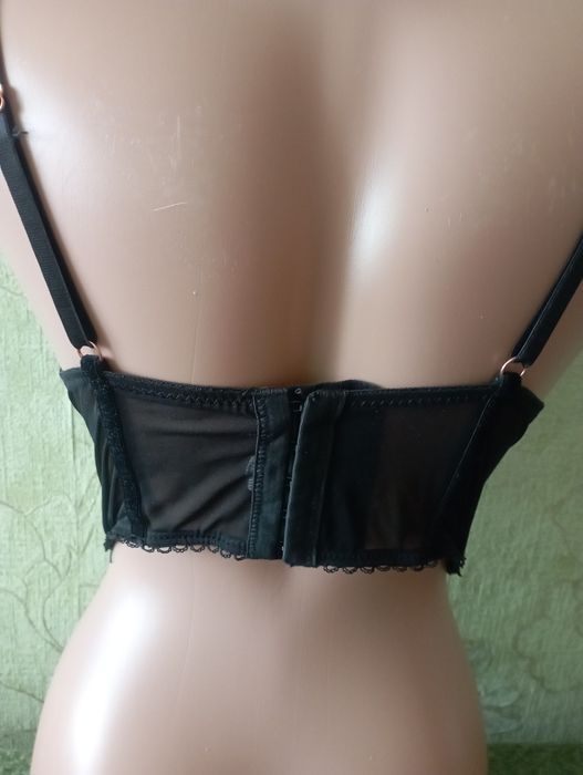 Бюстгальтер ліф .