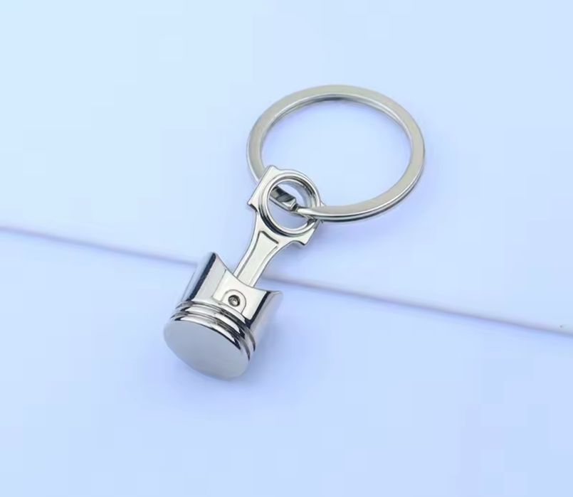 Різні брелоки на автомобільну тематику