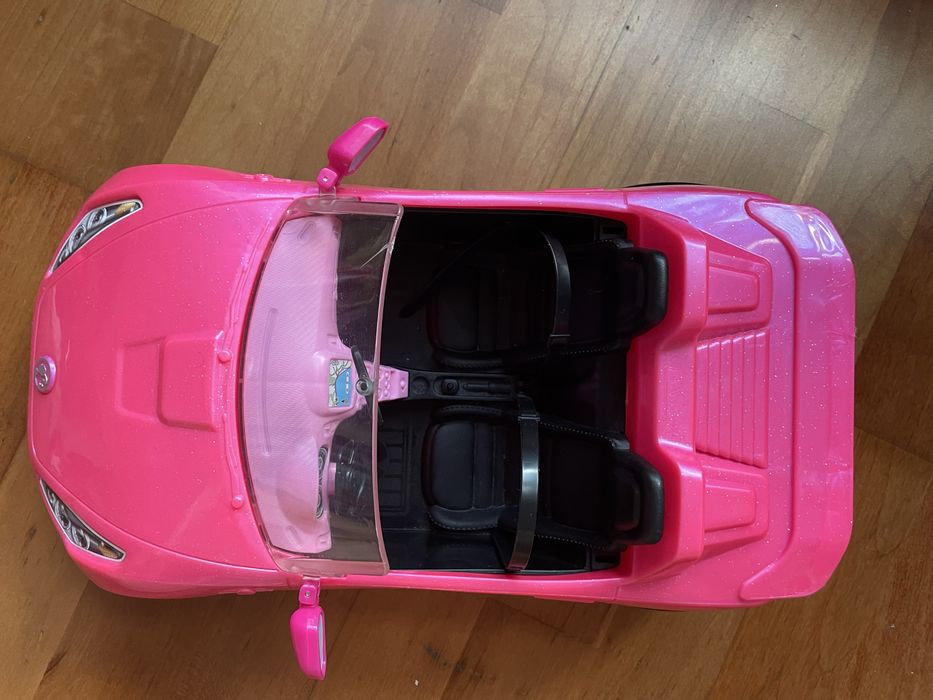 Carro descapotável da Barbie