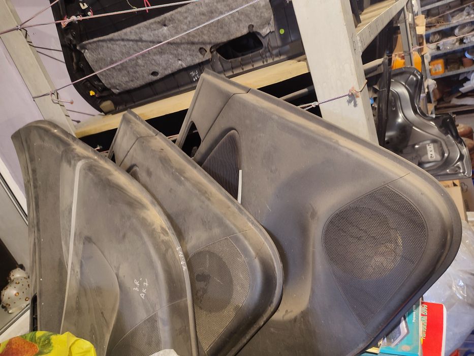 Карти обшивка дверей передньої правої лівої задньої Хундай Акцент Кіа