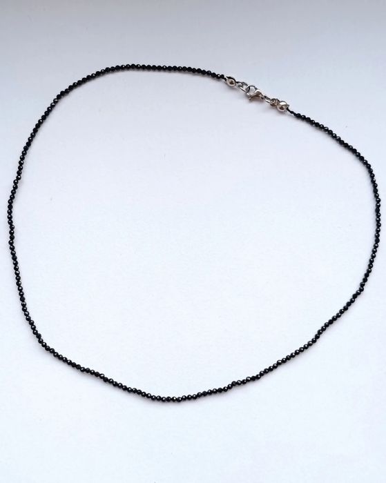 Choker, naszyjnik handmade , czarny turmalin

Skromny naszyjnik z CZA