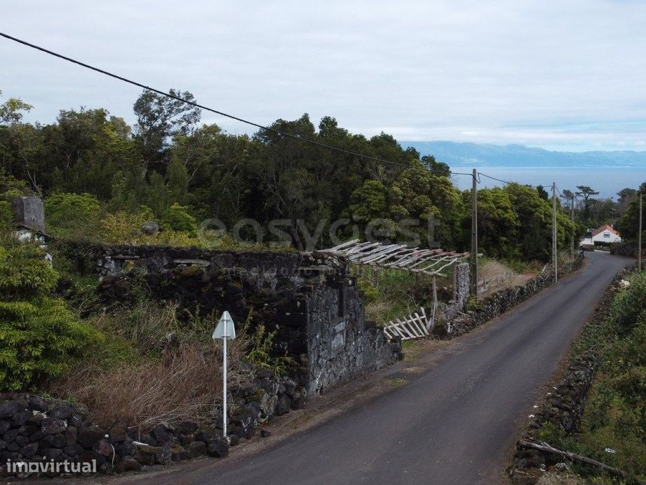 10.567 m² na Rua da Bragada, Santo António Projeto com Identidade n...
