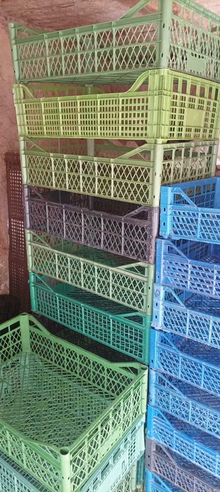 Пластиковые ящики