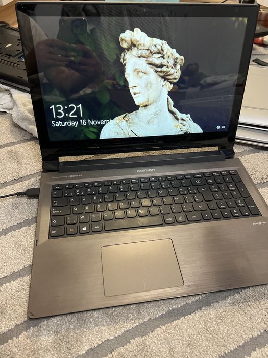 Ноутбук с Европы Medion