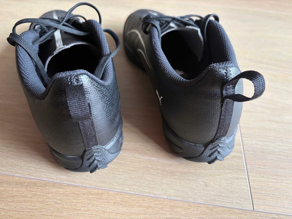 Turfy dziecięce Puma r. 35 (wkładka 23 cm)