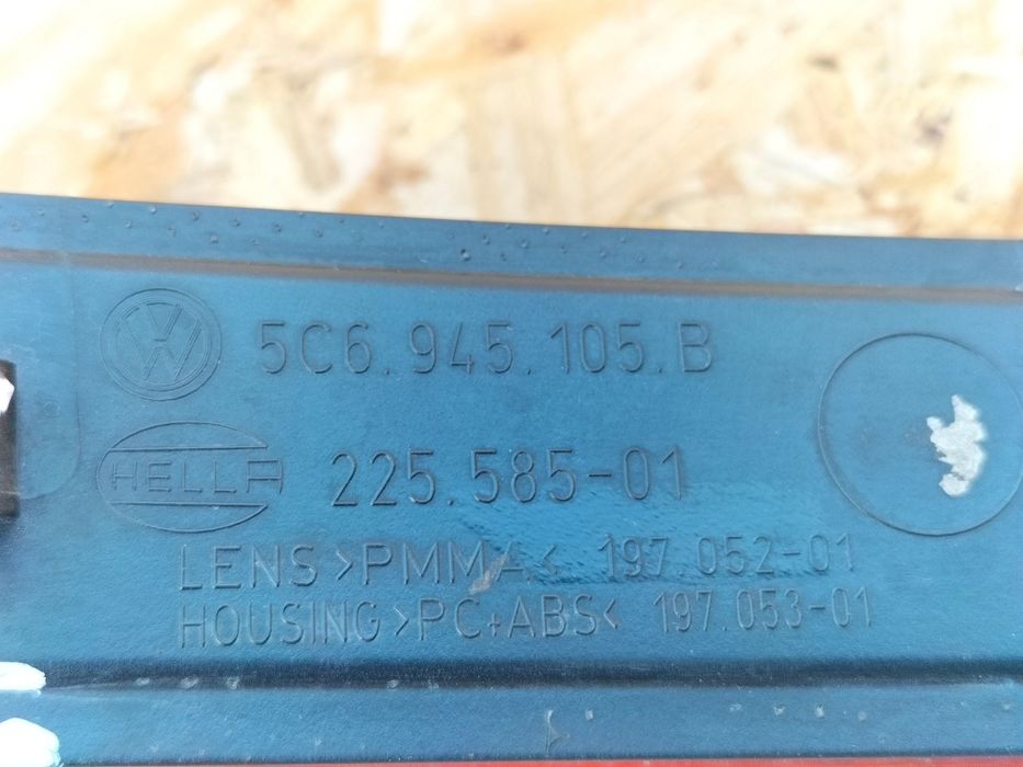 VW Jetta VI 14-18 рестайл отражатель катафот левый 5C6945105B