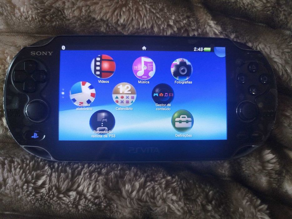 PS Vita Oled com 5 jogos e carregador