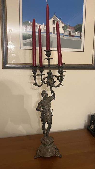 Candelabro em latão 5 lumes com Militar Soldado Romano