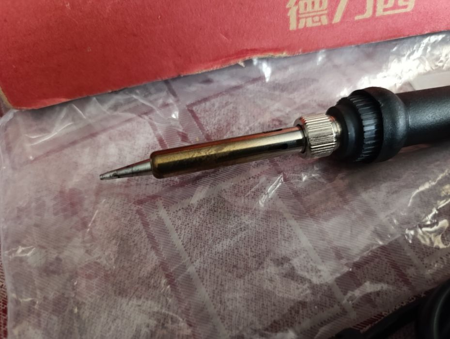 Lutownica kolbowa z regulacją temperatury