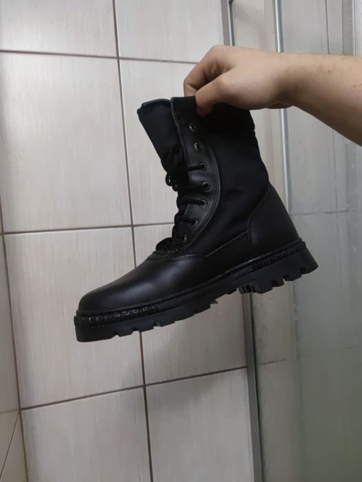buty męskie 41 unisex CAN eleganckie planowe emo goth skórzane czarne