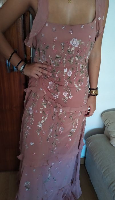 Vestido longo bordado sensual
