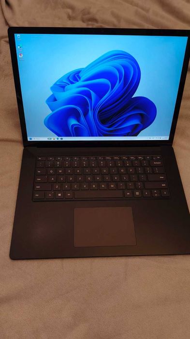 Microsoft Surface Laptop 3 15" black, Intel i7 - 16gb RAM - 256gb SSD - 2496*1664