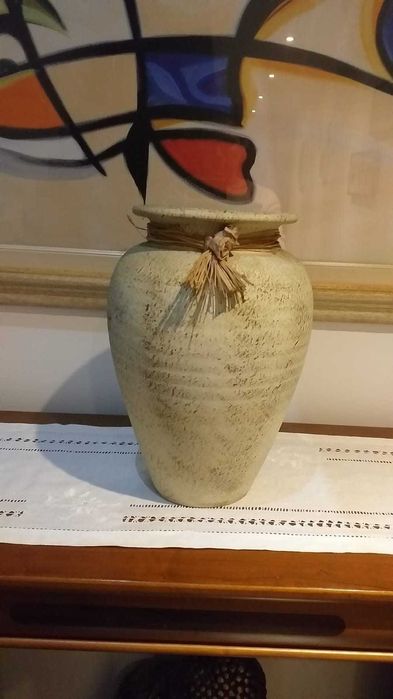 Jarra / Pote em Barro para móvel.