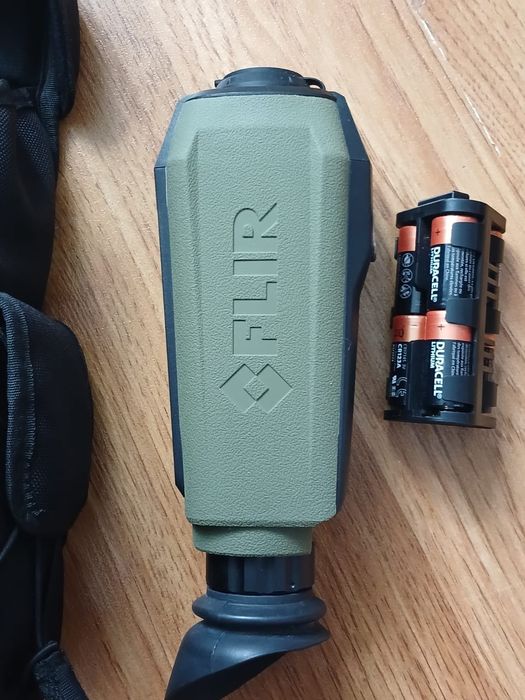 продам тепловізор flir scion otm 136