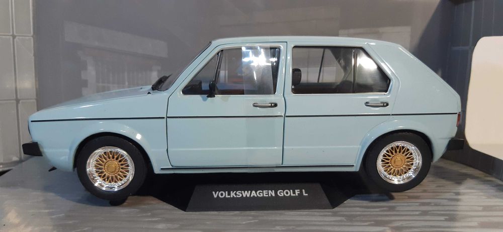 1/18 Vw Golf L az - Solido
